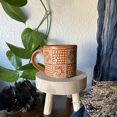 #027 Mug-Flower Checkers Throw and grow ceramics