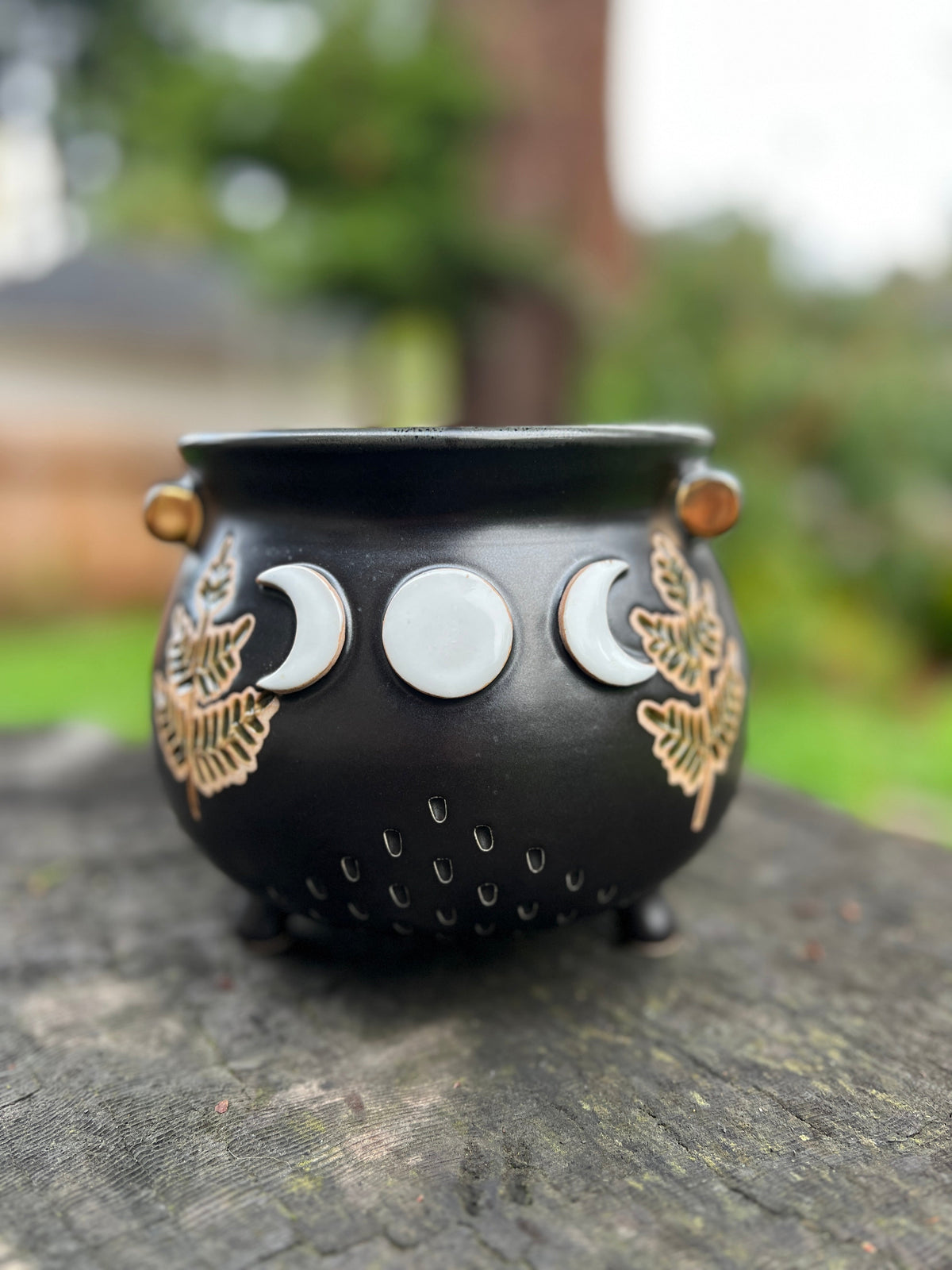 Three Moons Cauldron Throw and grow ceramics