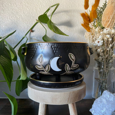 #090 - Cauldron planter and catch tray Throw and grow ceramics